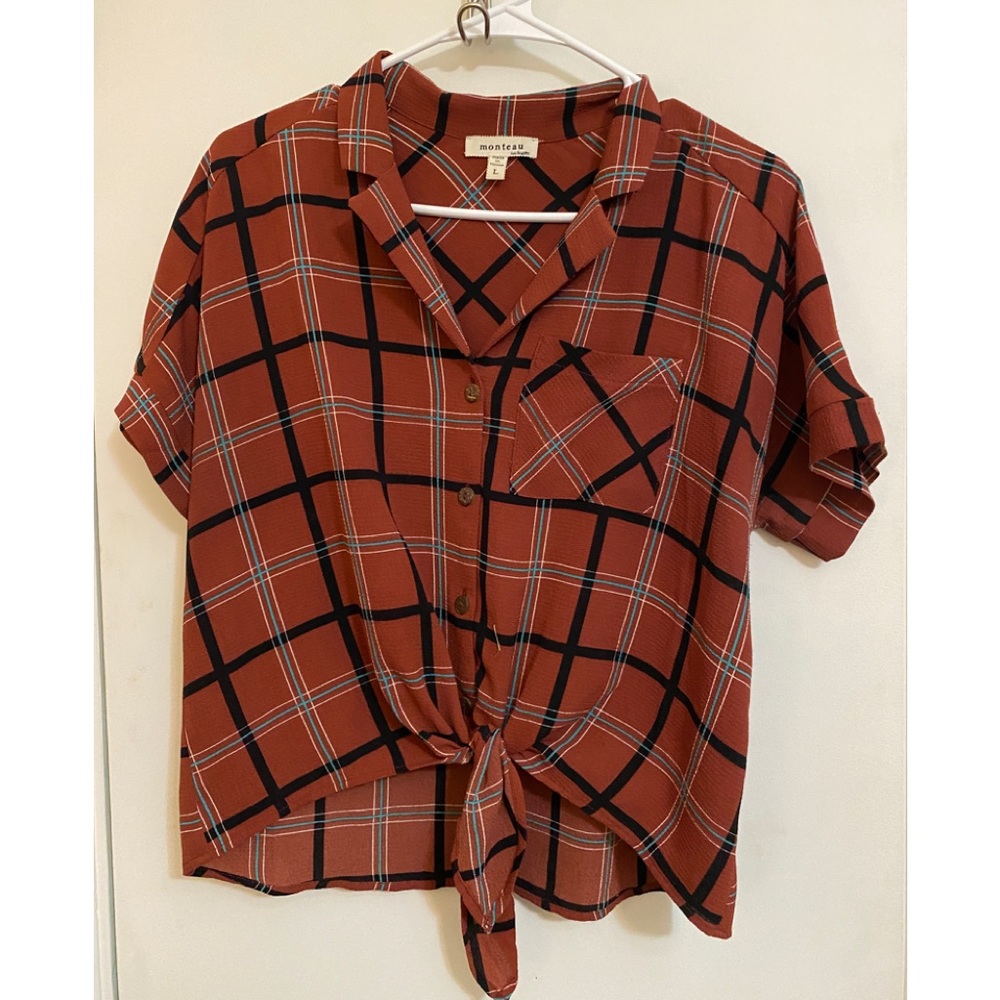 Bottom tied shirt